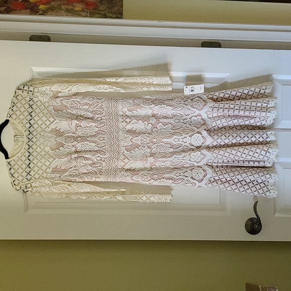 Dress - Picture 1 of 8